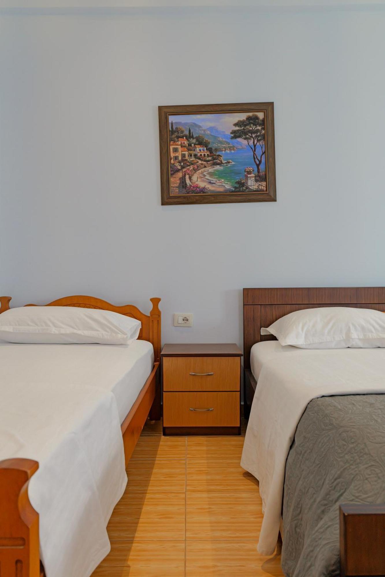 Hotel En Ad Ksamil Esterno foto