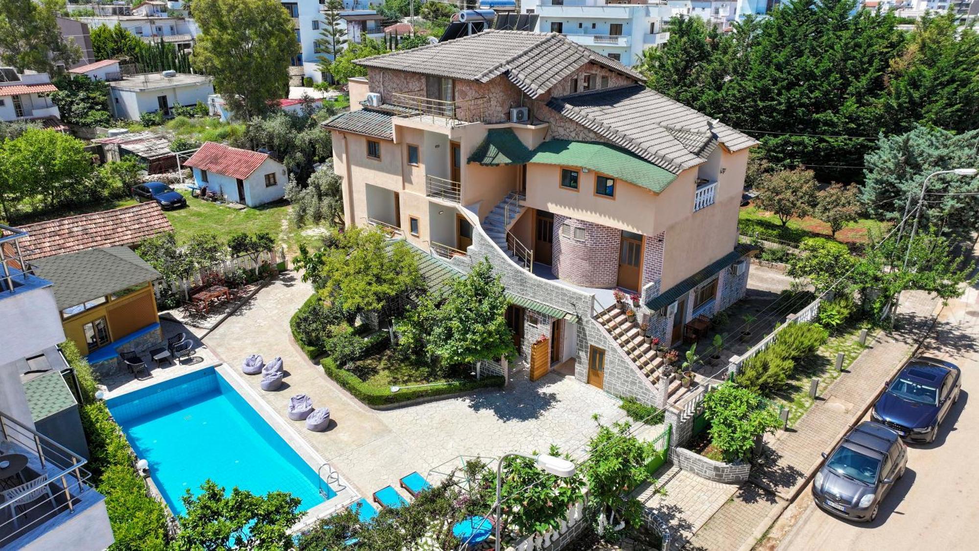Hotel En Ad Ksamil Esterno foto