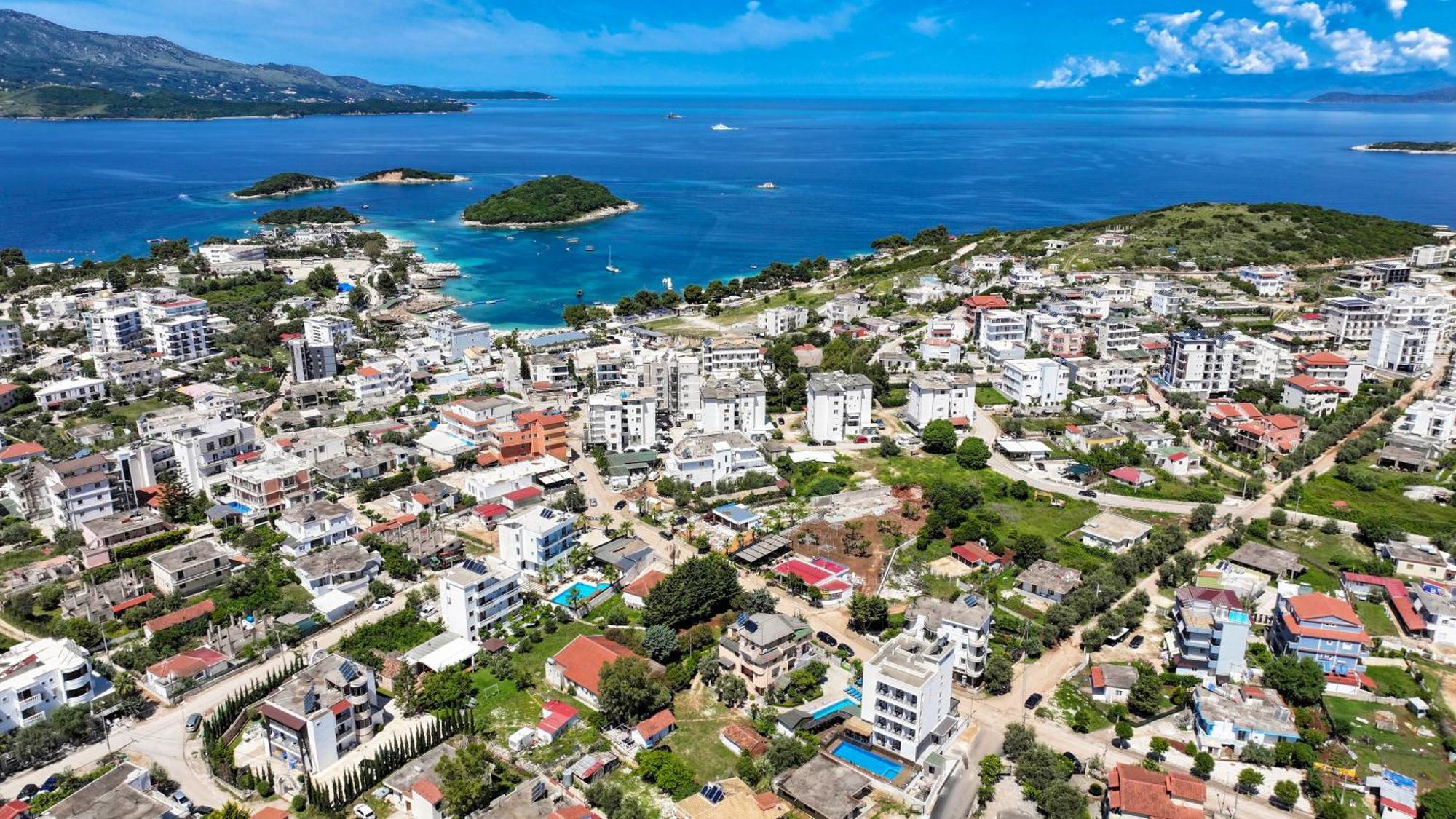 Hotel En Ad Ksamil Esterno foto