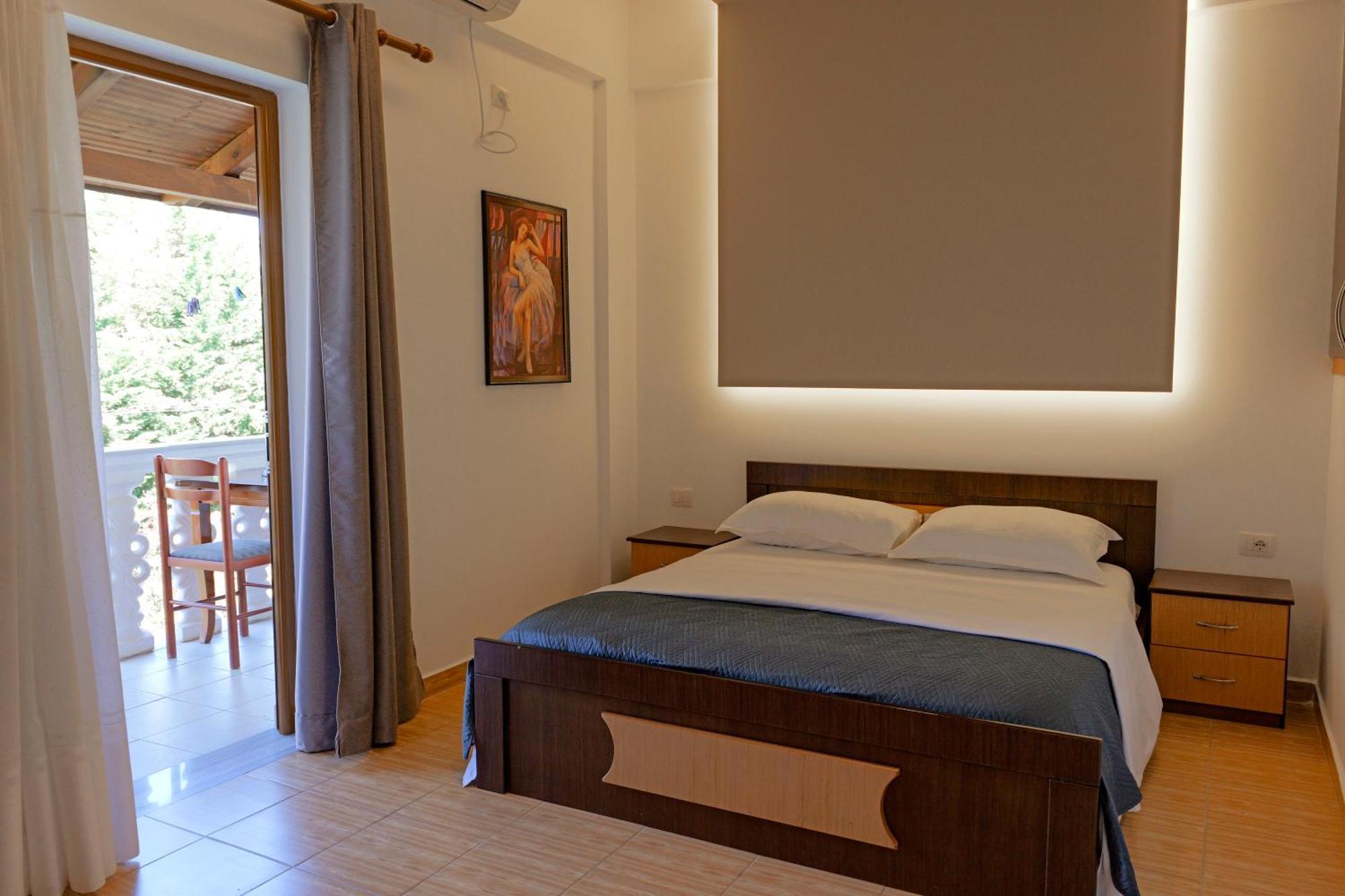 Hotel En Ad Ksamil Esterno foto